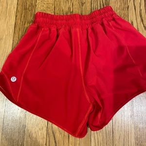 Lululemon HOTTY HOT LOW-RISE LINED SHORT 4"